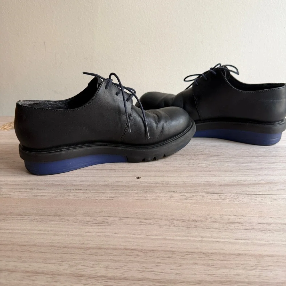 Camper smooth black